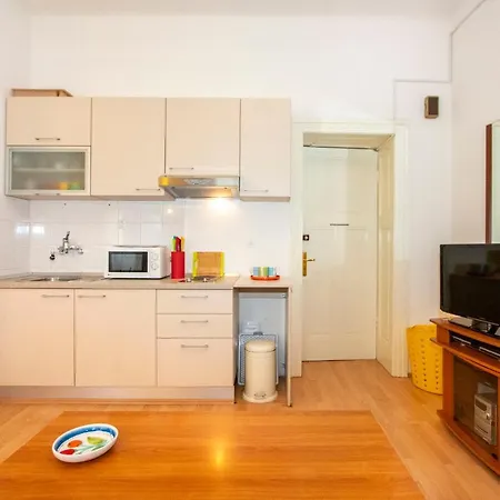 Aria Apartment Split